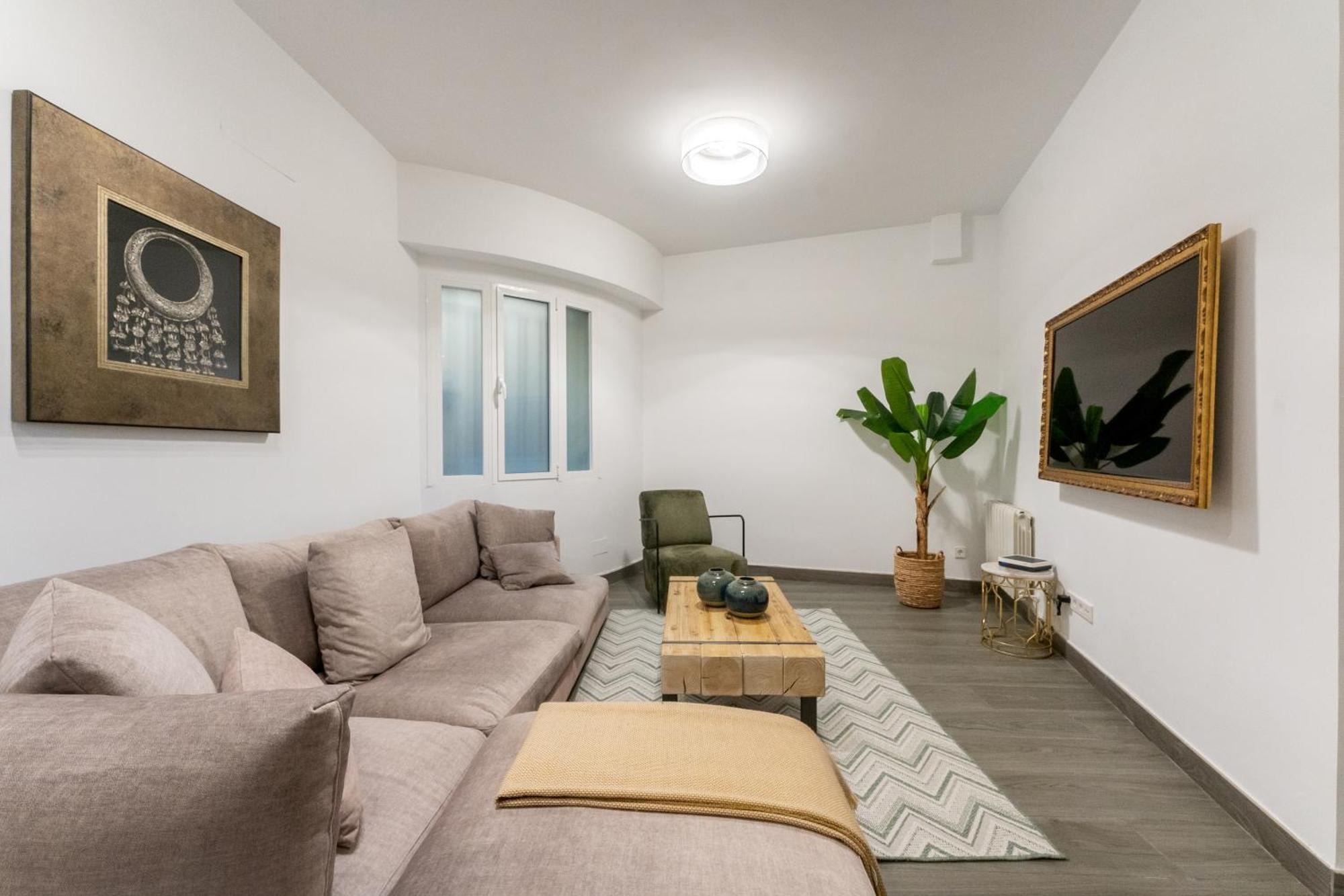 Luxe Apartment In Plaza De Espana Madri Exterior foto